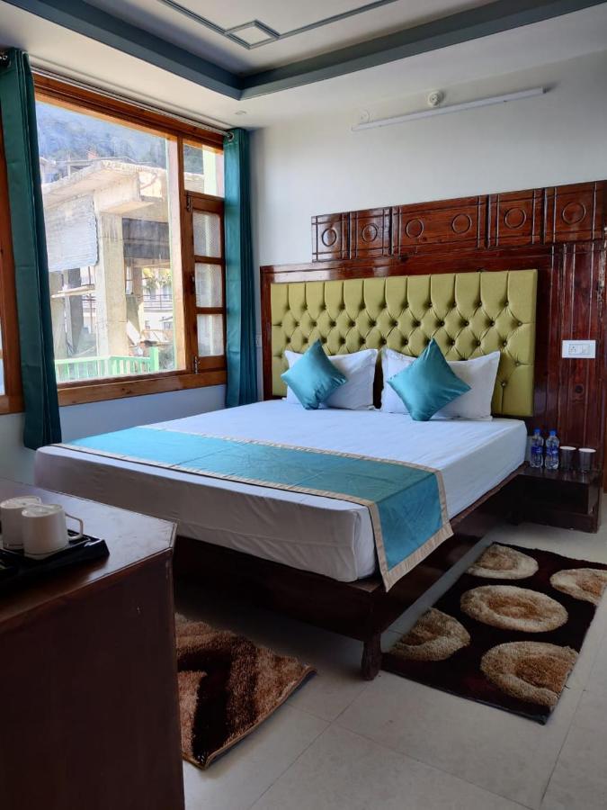 Golden Oak Bed and Breakfast Shimla Exteriör bild
