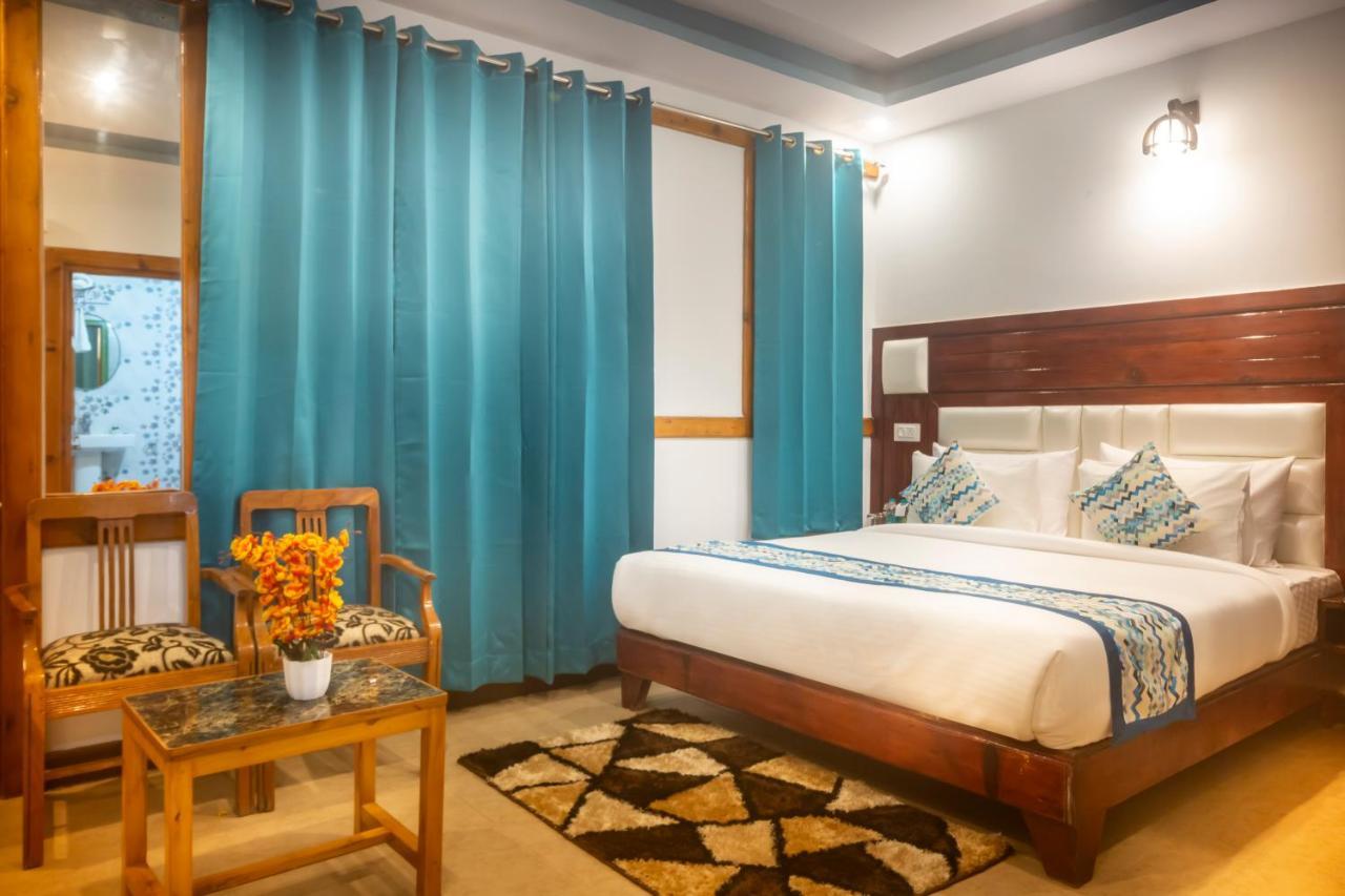 Golden Oak Bed and Breakfast Shimla Exteriör bild