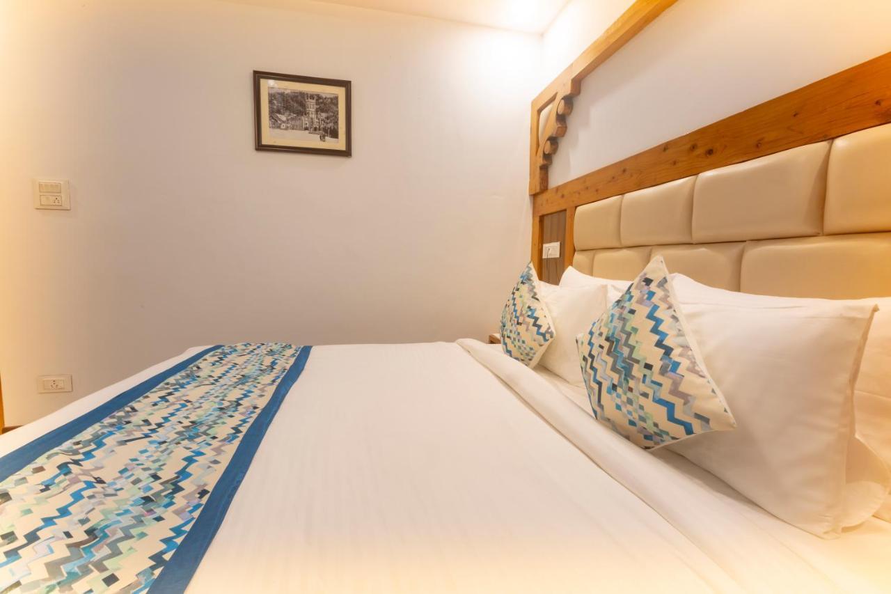 Golden Oak Bed and Breakfast Shimla Exteriör bild